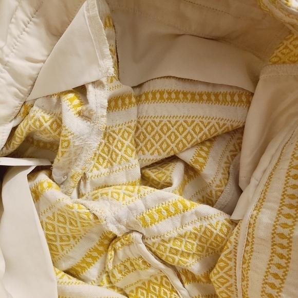 Loft | Women's Yellow Gold and White Riviera Short Shorts (Size 14) - Picture 12 of 15